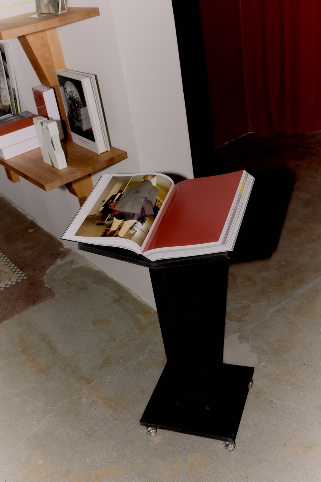 Book Stand by Daniel Schofield. Photo Staffan Sundström